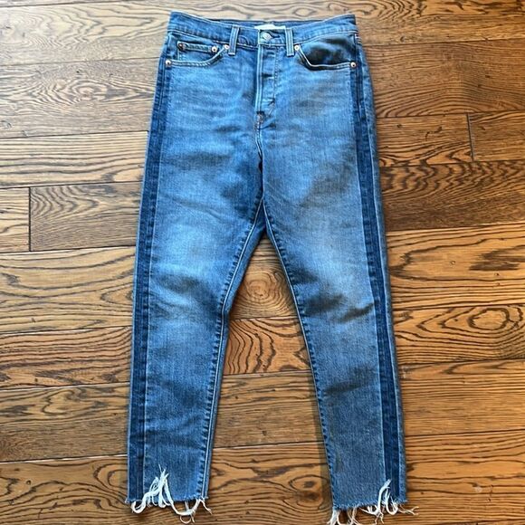 Levi's High Rise Raw Hem Button Fly Wedgie Ankle Skinny Jeans Sz 30 C17 - Picture 2 of 8